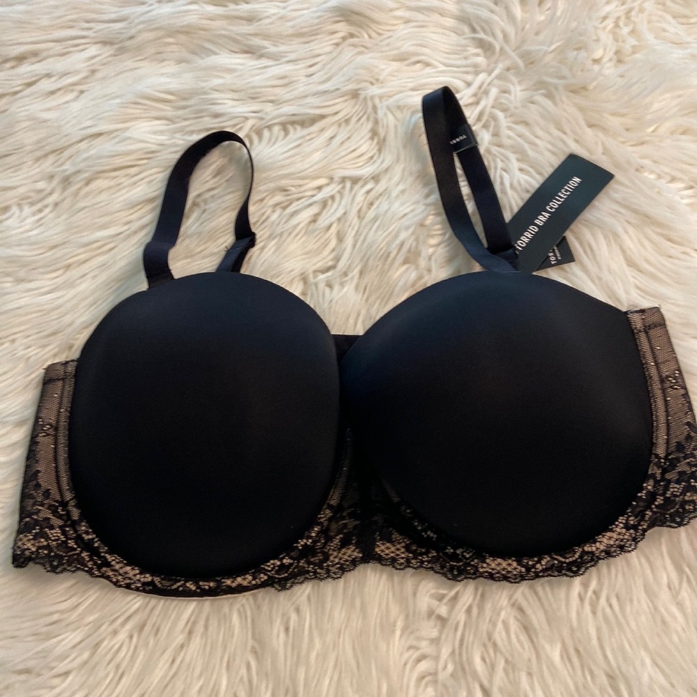 TORRID BRA COLLECTION SIZE 44DD BRAND NEW WITH TAG COLOR BLACK AND CREAM
